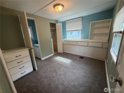 6111 79th Street E Puyallup WA 98371