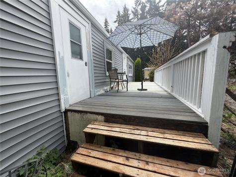 6111 79th Street E Puyallup WA 98371