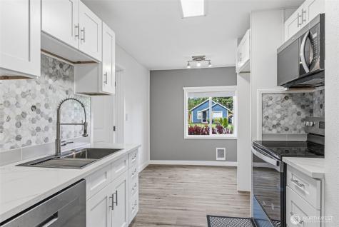 1116 3rd Avenue N Kelso WA 98626