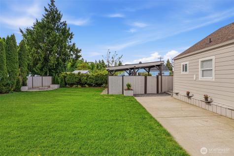 1116 3rd Avenue N Kelso WA 98626
