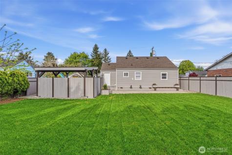 1116 3rd Avenue N Kelso WA 98626