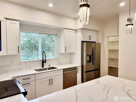 9745 4th Avenue W Everett WA 98204