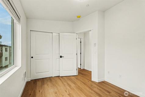 9745 4th Avenue W Everett WA 98204