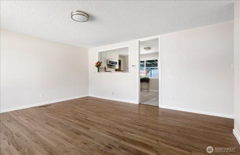 1515 NE 3rd Avenue Oak Harbor WA 98277