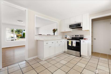1515 NE 3rd Avenue Oak Harbor WA 98277