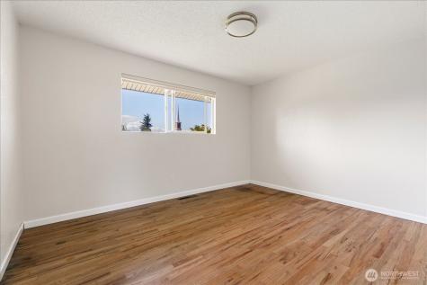 1515 NE 3rd Avenue Oak Harbor WA 98277