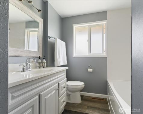 1515 NE 3rd Avenue Oak Harbor WA 98277