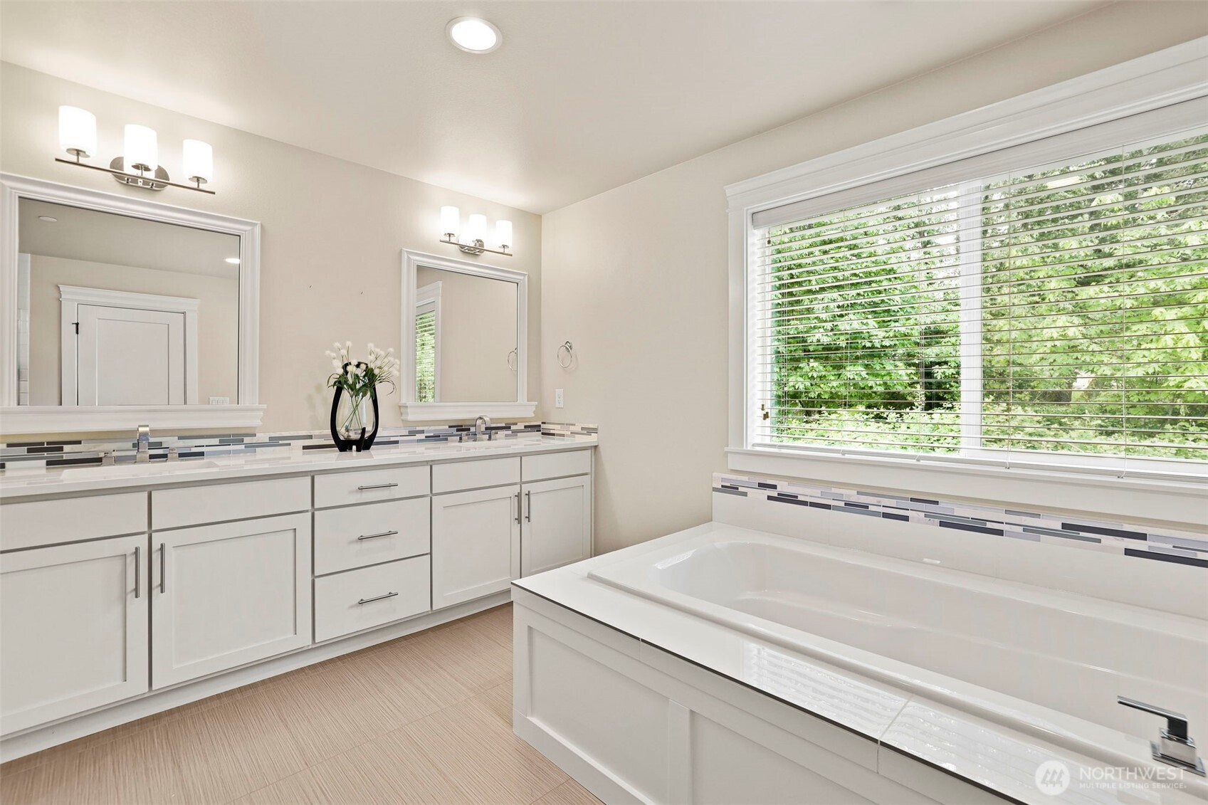 29 242nd Street SE Bothell WA 98021