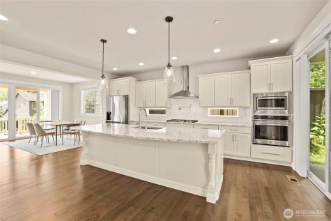 29 242nd Street SE Bothell WA 98021