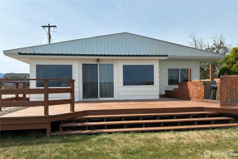 622 1st Street Brewster WA 98812
