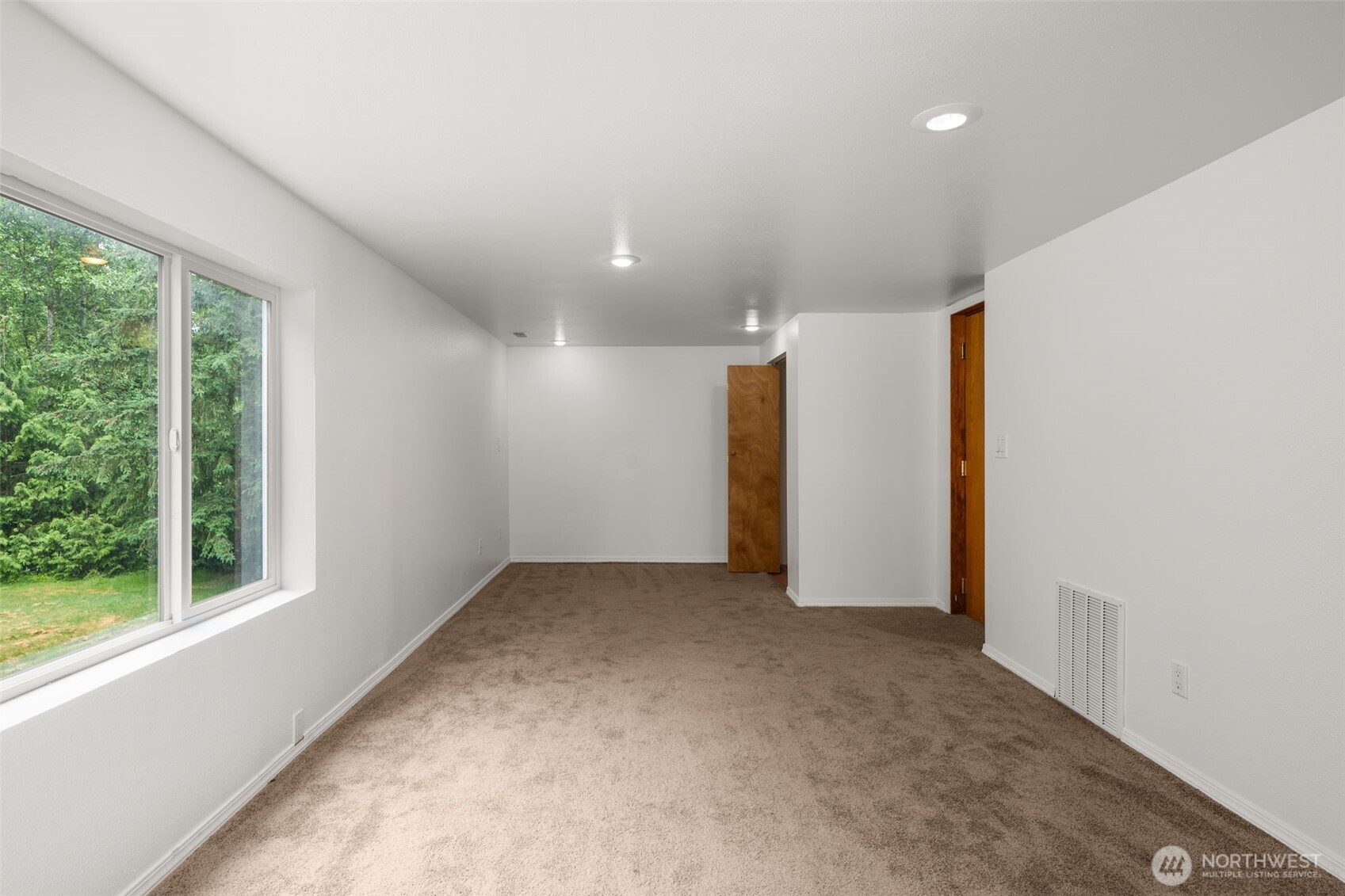 28713 207th Avenue SE Kent WA 98042