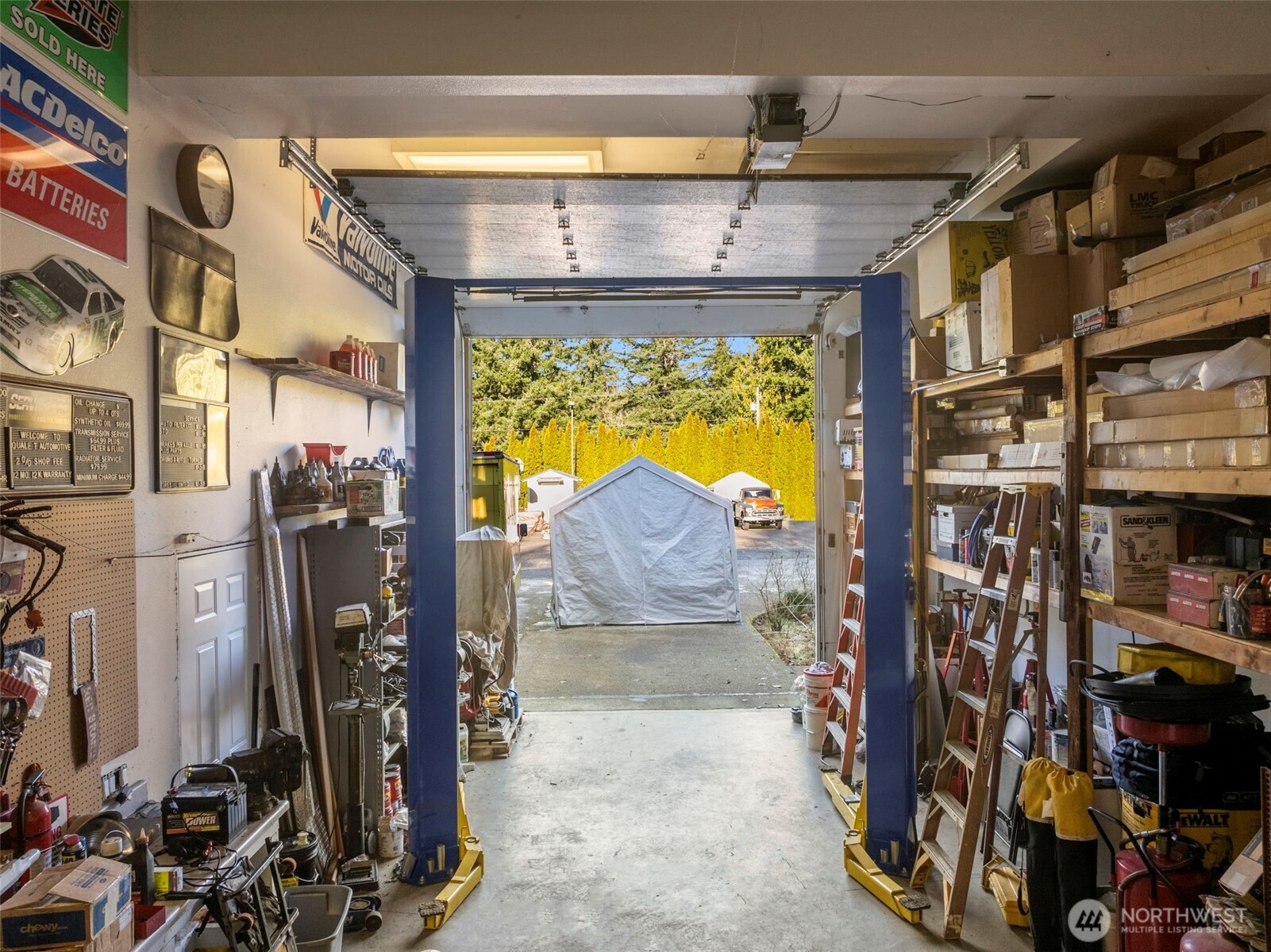 28713 207th Avenue SE Kent WA 98042
