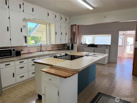 39500 Sr 21 N Wilbur WA 99185