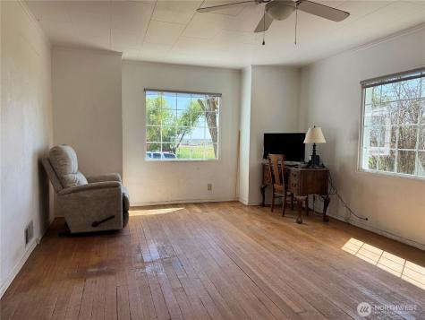 39500 Sr 21 N Wilbur WA 99185