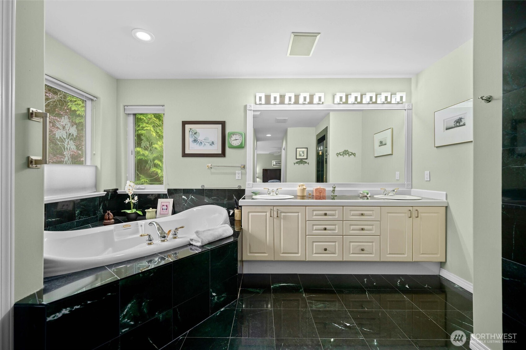 5426 Quail Run Blaine WA 98230