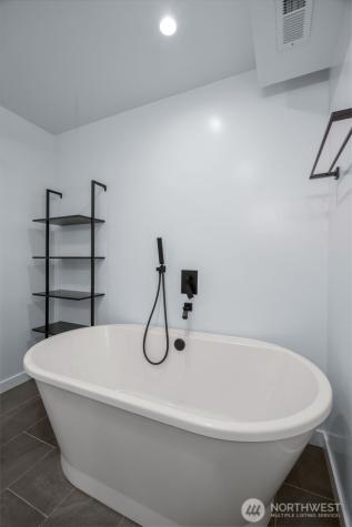 15718 126th Place NE Woodinville WA 98072