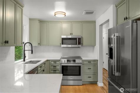 15718 126th Place NE Woodinville WA 98072
