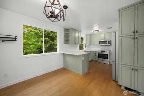 15718 126th Place NE Woodinville WA 98072