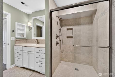 738 24th Avenue SW Puyallup WA 98373