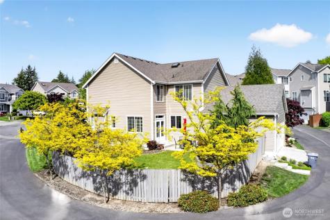738 24th Avenue SW Puyallup WA 98373