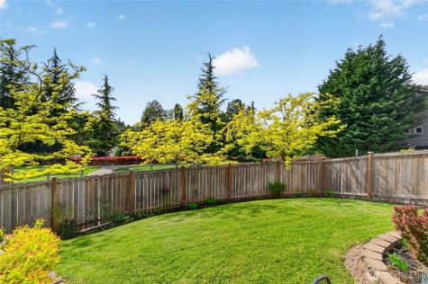 738 24th Avenue SW Puyallup WA 98373