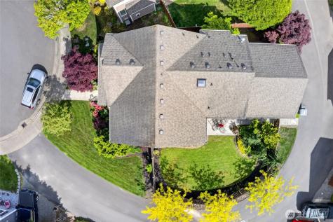738 24th Avenue SW Puyallup WA 98373