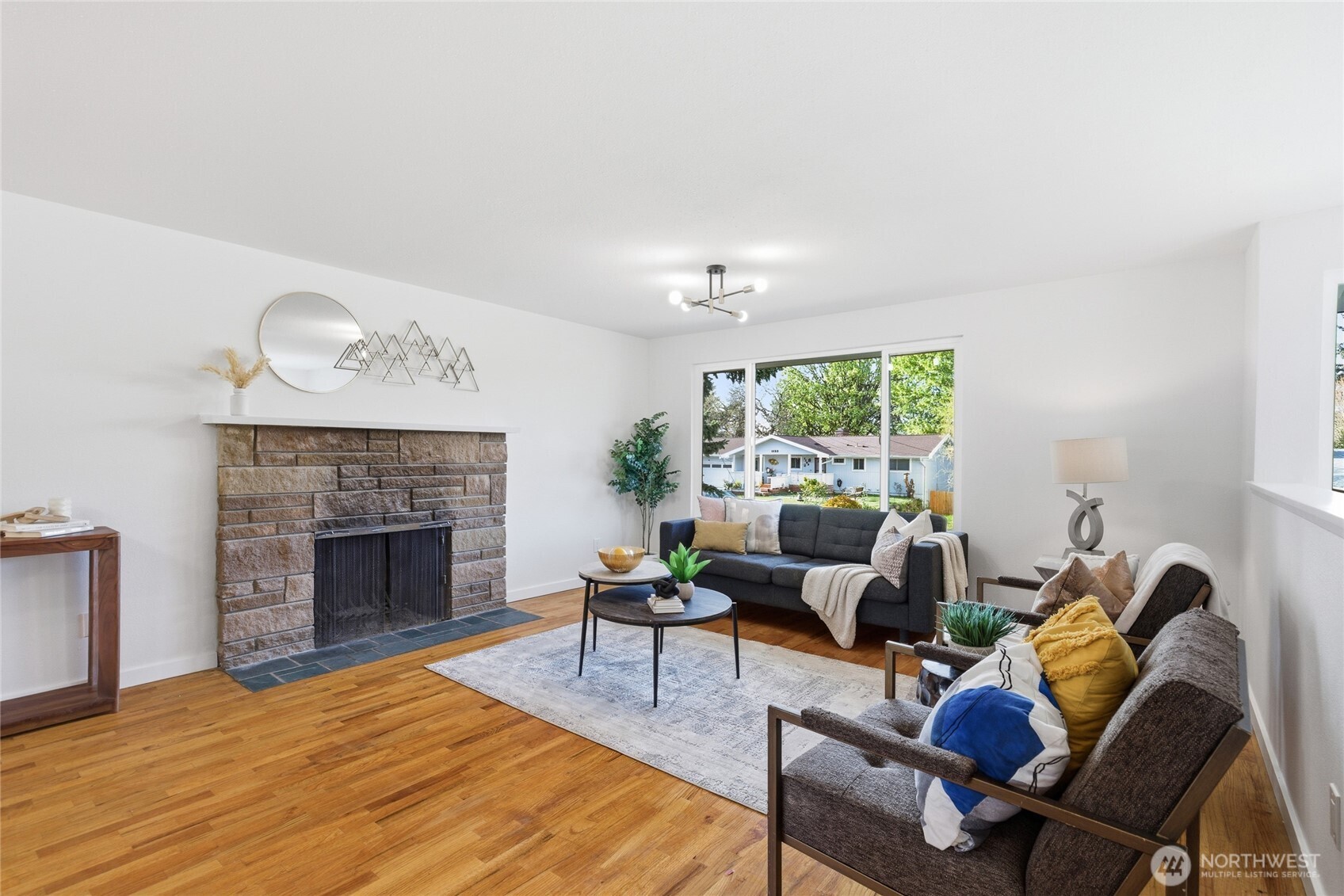 1204 E Laurel Street Kent WA 98030