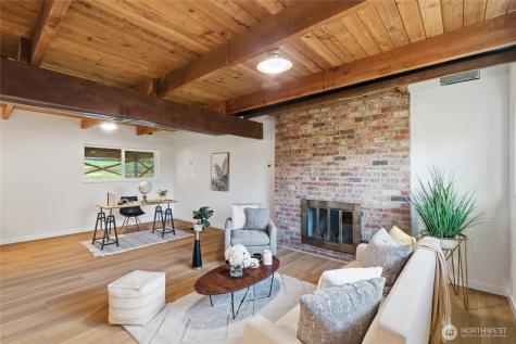 1204 E Laurel Street Kent WA 98030