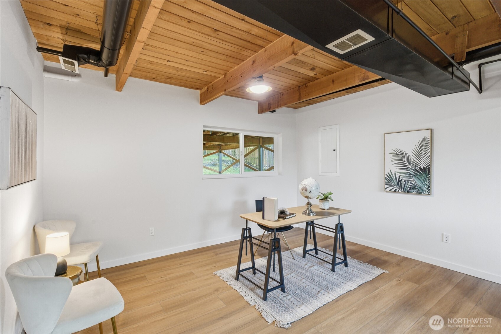 1204 E Laurel Street Kent WA 98030