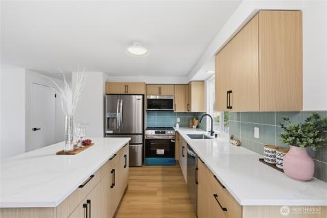 1204 E Laurel Street Kent WA 98030