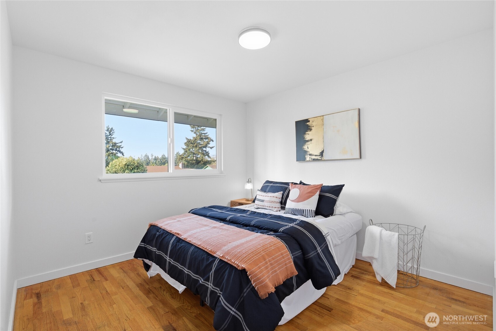 1204 E Laurel Street Kent WA 98030