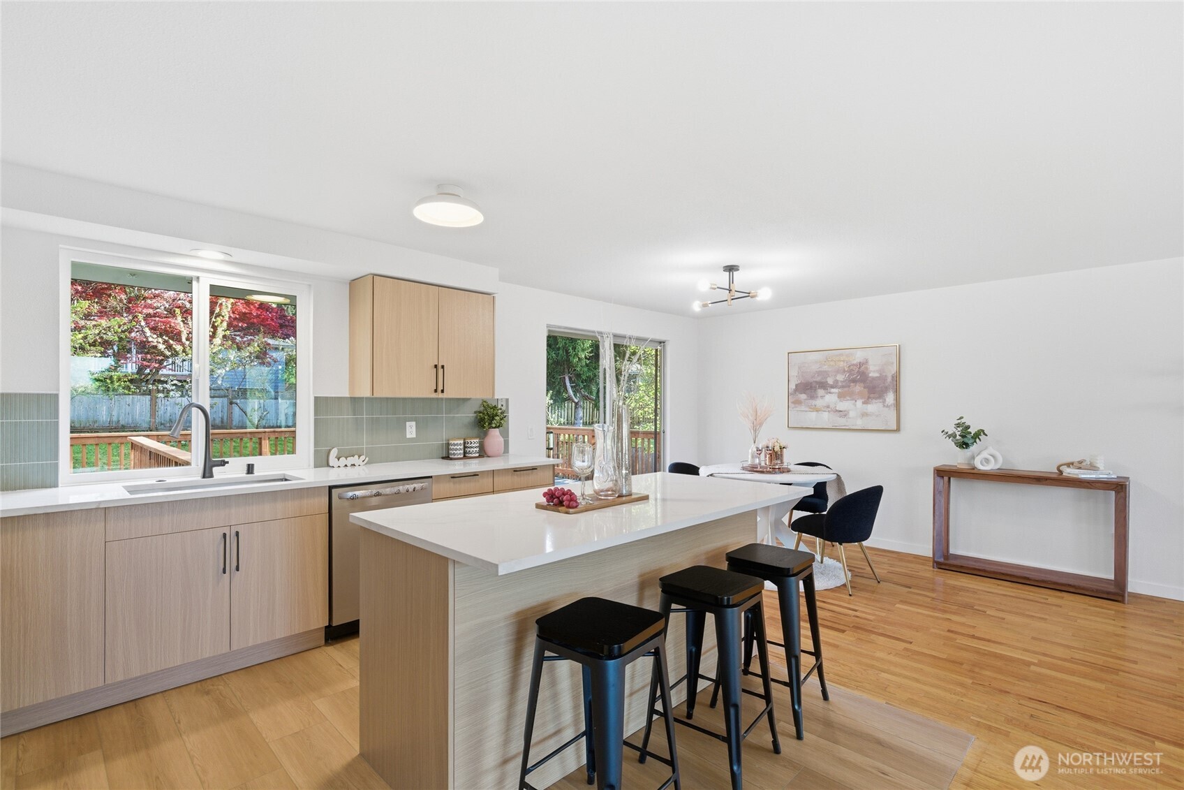 1204 E Laurel Street Kent WA 98030