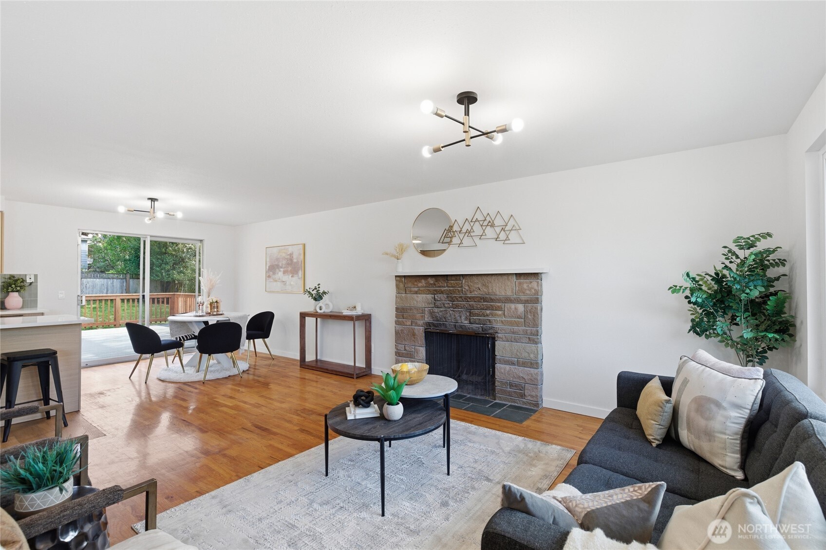 1204 E Laurel Street Kent WA 98030