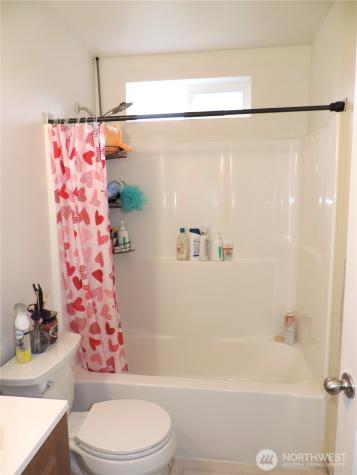 11426 15th Avenue SW Seattle WA 98146