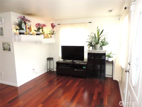 11426 15th Avenue SW Seattle WA 98146