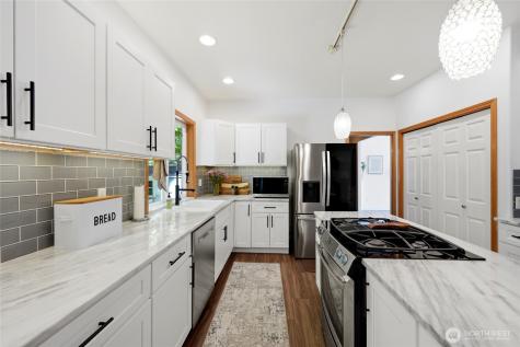 609 108th Place SE Everett WA 98208