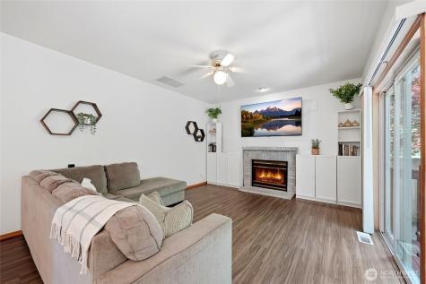 609 108th Place SE Everett WA 98208