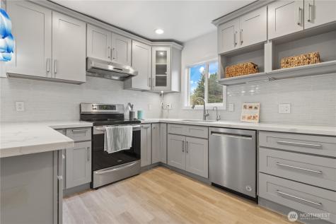 13324 30th Avenue NE Seattle WA 98125