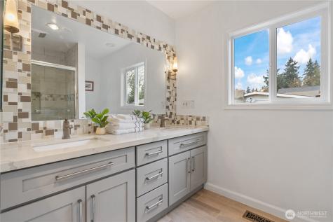 13324 30th Avenue NE Seattle WA 98125