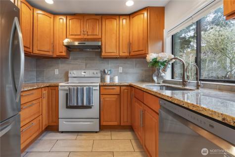 13324 30th Avenue NE Seattle WA 98125
