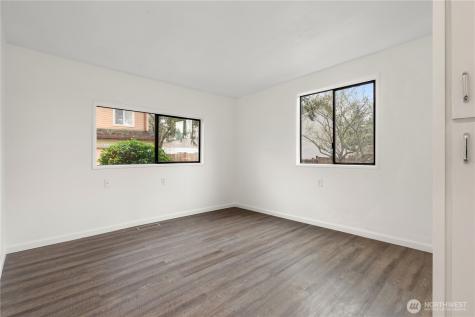 13324 30th Avenue NE Seattle WA 98125