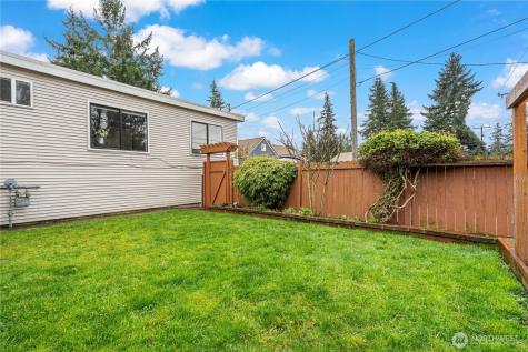13324 30th Avenue NE Seattle WA 98125