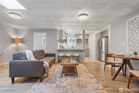 13324 30th Avenue NE Seattle WA 98125