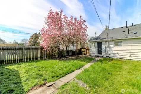 5637 S I Street Tacoma WA 98408