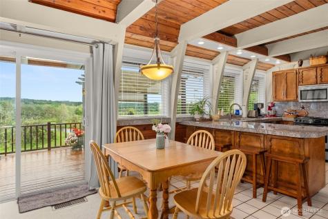 1508 Bloomhardt Road Raymond WA 98577