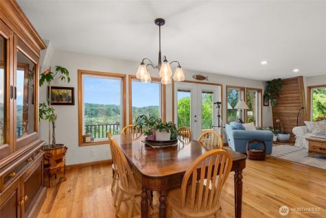 1508 Bloomhardt Road Raymond WA 98577