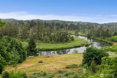 1508 Bloomhardt Road Raymond WA 98577