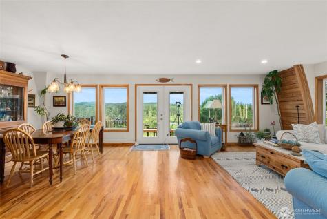 1508 Bloomhardt Road Raymond WA 98577