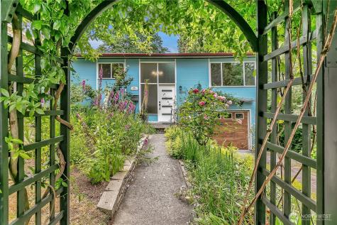 4815 46th Avenue S. Seattle WA 98118