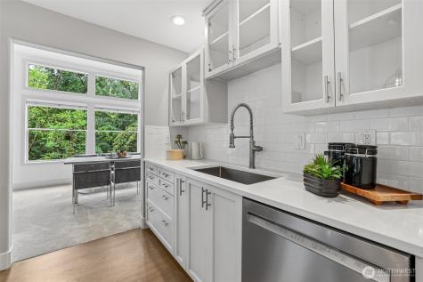 15004 61st Place NE Kenmore WA 98028